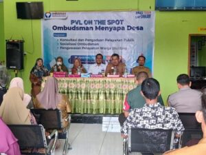 keterangan foto: Ombudsman Sulses masuk desa, sumber foto: Istimewa