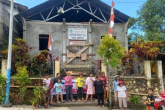 keterangan foto: kantor hukum tua di segel, sumber foto: Tribunmanado.co.id