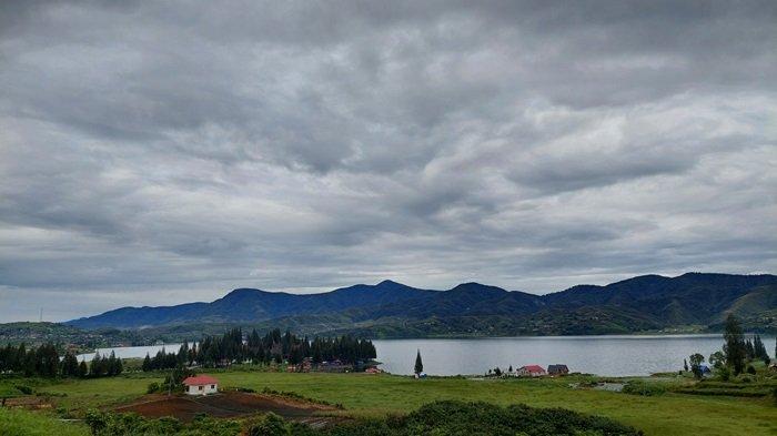 Salah satu pemandangan di Desa Danau Diateh Panjang. Sumber foto: Tribunpadang.com