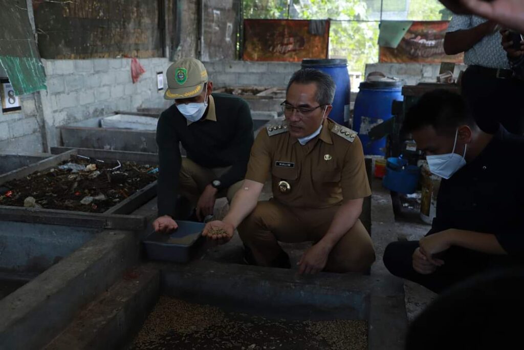 BUM Desa Guwosari Kelola Sampah Jadi Unit Usaha