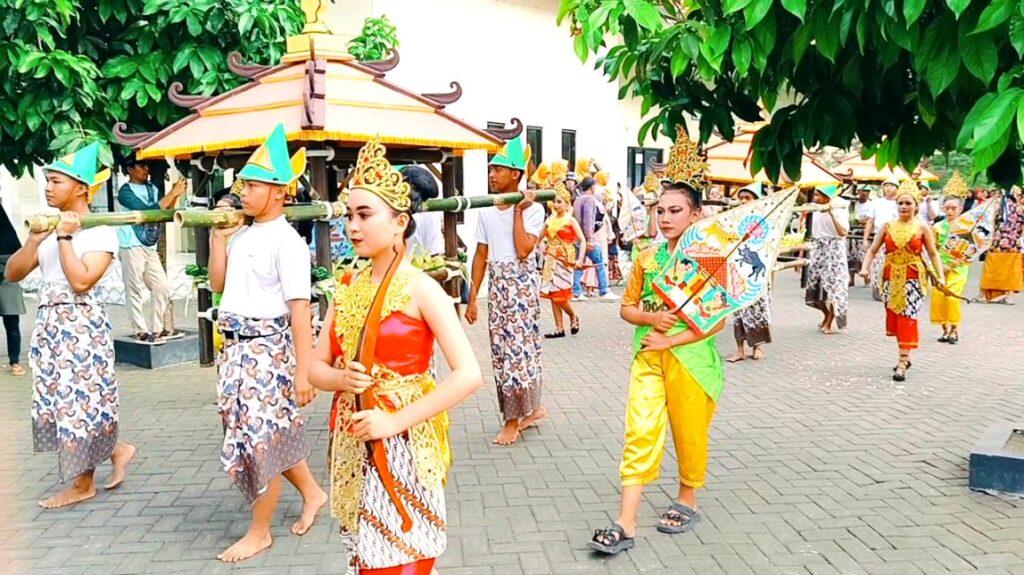 Tumpeng Klepon: Narasi dan Gerak Tari di Hari Jadi Desa Semboro ke-117