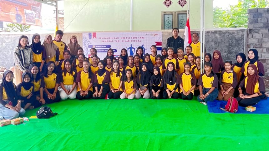 Pemateri, moderator, panitia, dan peserta FGD. Sumber: Istimewa