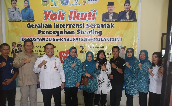 Foto Bersama Gerakan Intervensi Serentak Pencegahan Stunting Sumber Foto: Dok.kabarsarolangon.com