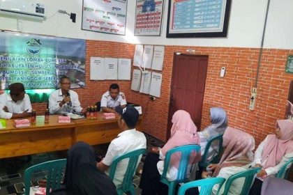 Proses penilaian lomba BUM Desa tingkat Kabupaten HSU di BUM Desa Sumber Usaha, Desa Paminggir Seberang.