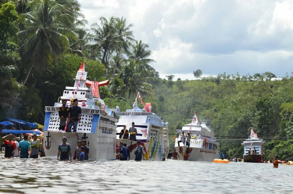 Tradisi Alek Bakajang. Sumber: Kolom Desa