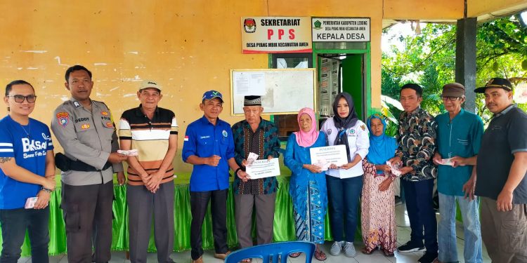 Monitoring Penyaluran BLT DD di Desa Pyang Mbik Sumber Foto: Dok.News.bengkulu.polri.go.id