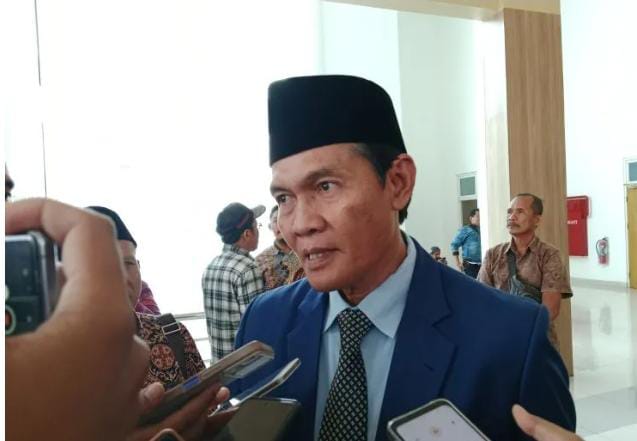 Para kades yang mendapat penghargaan dari Pemkab Kupang atas pengelolaan dana desa. Sumber: Pos-kupang