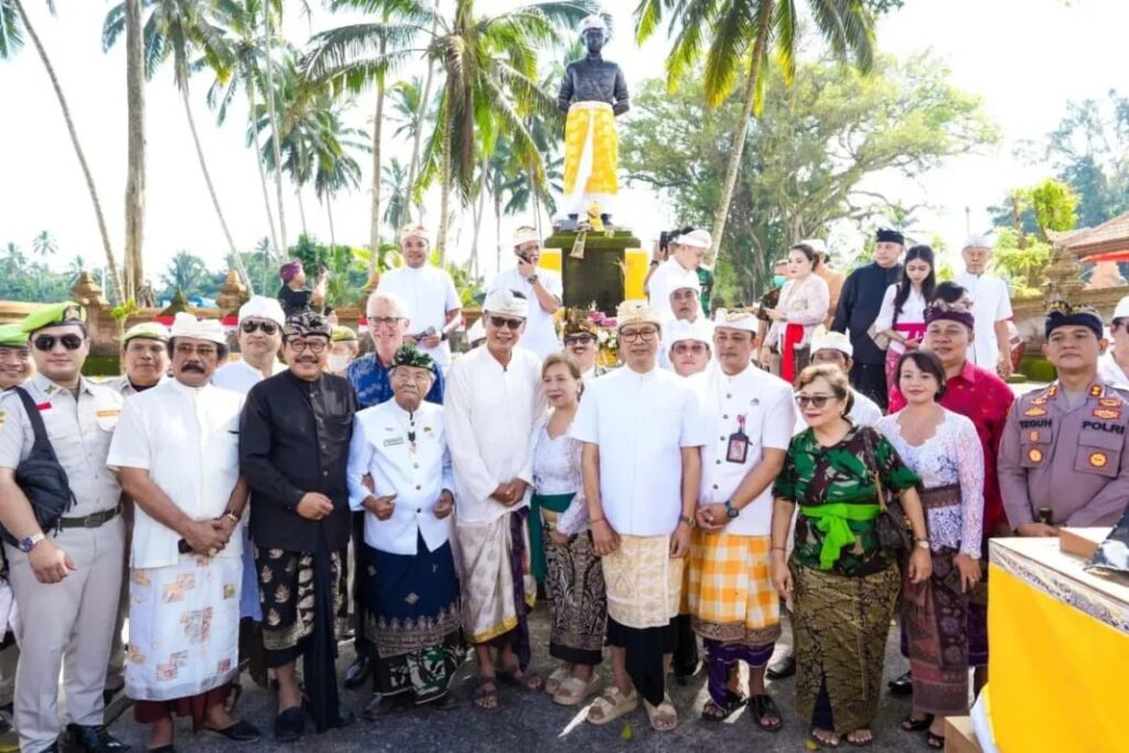 Pemerintah Kabupaten Badung saat meresmikan Monumen Pahlawan Nasional Brigjen (Anumerta) I Gusti Ngurah Rai. Sumber: Suara Pemerintah