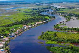 Desa Pela yang terletak di Kecamatan Kota Bangun, Kabupaten Kutai Kartanegara (Kukar) dilirik untuk menjalankan Ekosistem Keuangan Inklusif oleh Otoritas Jasa Keuangan Kaltim-Kaltara.