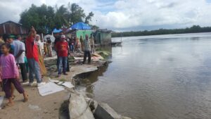 Abrasi Desa Muara Sampara, Kecamatan Kapoiala, Kabupaten Konawe, Sumber: Istimewa