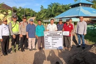 Pembangunan jalan usaha tani di Desa Sedang Sumber Foto: Dok. Jurnalsumatra.com