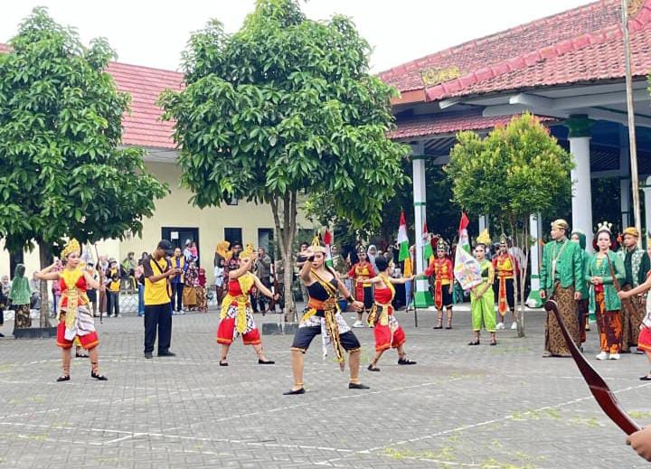 Tumpeng Klepon: Narasi dan Gerak Tari di Hari Jadi Desa Semboro ke-117