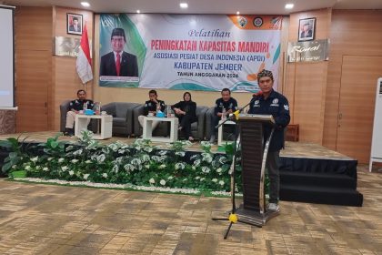 Sambutan Ketua APDI Jember, Dapit Yusra Kusuma, dalam kegiatan Pelatihan Kapasitas Mandiri. Sumber : Kolomdesa.com