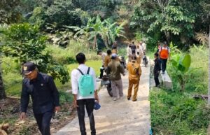 Monev Penggunaan Dana Desa di Kampung Bonglai. Sumber Foto: Dok.pewartainvestigasi.com