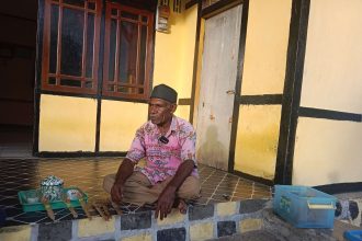 Keterangan: Hasil Kerajinan Sisir Bambu Kampung Sekru. Sumber: Dok. RRI