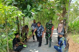 Proses monev akses jalan menuju wisata. Sumber : iNewsProbolingo.id/doni