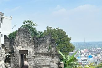 Terkenal sebagai destinasi wisata religi, Desa Wisata Sendangduwur dikenal karena makam Sunan Sendang yang menjadi tujuan ziarah bagi pengunjung. Sumber: desawisatasendangduwur.netifly