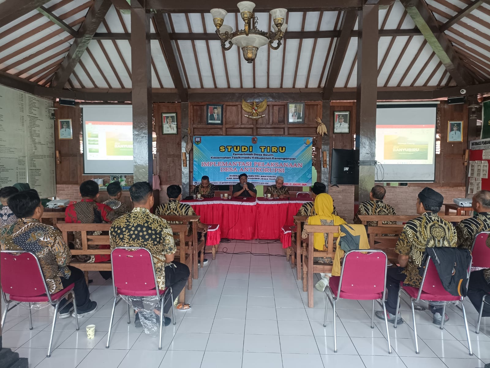 Desa Banyubiru menerima kunjungan studi tiru dari Desa Gaum, Kabupaten Karanganyar. Sumber: Dokumentasi Desa Banyubiru.