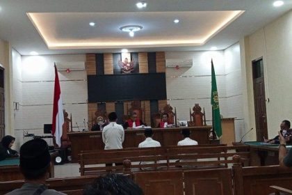 Sidang Vonis Kepala Kampung Pakuan Baru, Edyson. Sumber: tribunnews.com