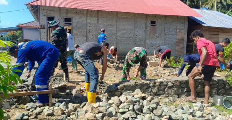 Pembangunan RTLH di Desa Suka Damai. Sumber: Istimewa