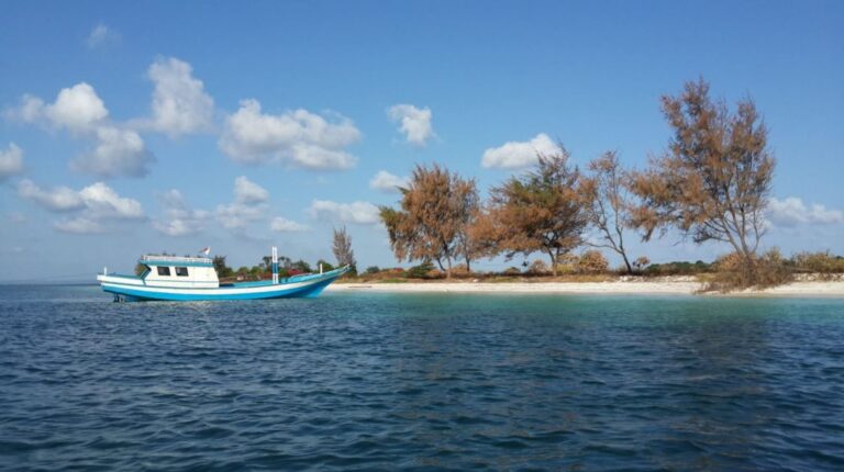 Pulau Matakus. Sumber: Istimewa