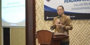 Direktorat Jenderal (Ditjen) Bina Pemerintahan Desa Kemendagri, La Ode P. Bolombo saat pembukaan P3PD di Makassar. Sumber: Rakyatsulsel.fajar.co.id.