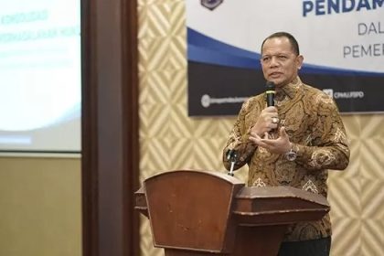 Direktorat Jenderal (Ditjen) Bina Pemerintahan Desa Kemendagri, La Ode P. Bolombo saat pembukaan P3PD di Makassar. Sumber: Rakyatsulsel.fajar.co.id.
