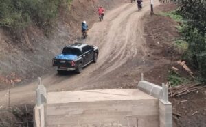 Pembangunan box culvert di ruas jalan Desa Binjai menuju Desa Sungai Kumap Kecamatan Muara Uya Kabupaten Tabalong.