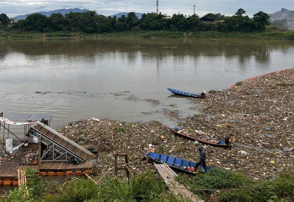 Inovasi Pengelolaan Sampah Waduk Saguling: Menjaga Lingkungan dan Meraup Keuntungan