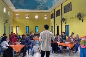 Focus Group Discussion (FGD) saat pelatihan KIM di Desa Monano: Sumber: gopos.id