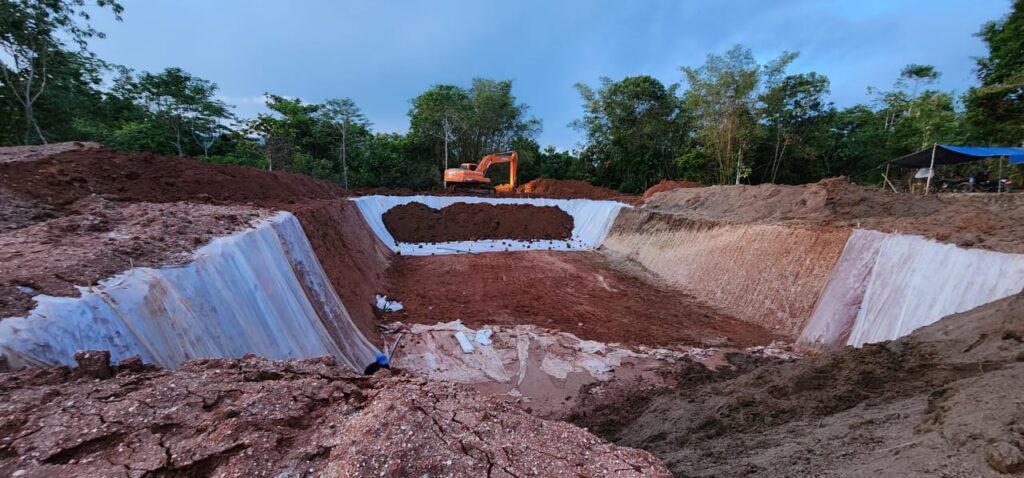 Proses Penggalian Tanah untuk ATFM2P Desa Dimpalon. Sumber Foto: Dokumentasi Pemerintah Desa Dimpalon