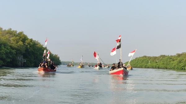 Semarak Kemerdekaan di Tengah Kesakralan Tradisi Sedekah Laut Desa Sukorejo