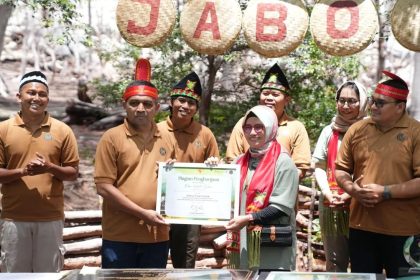 Serah Terima Penghargaan 50 Besar ADWI 2024. Sumber: Istimewa