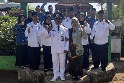 Jajaran Perangkat Desa Mutih Kulon. Sumber : dinkominfo demak Inovasi, Desa Mutih Kulon, Kolomdesa