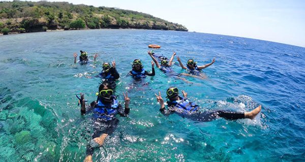 Transformasi Desa Wisata Bangsring Underwater: Ekowisata Konservasi Laut dengan Omzet Miliaran Rupiah