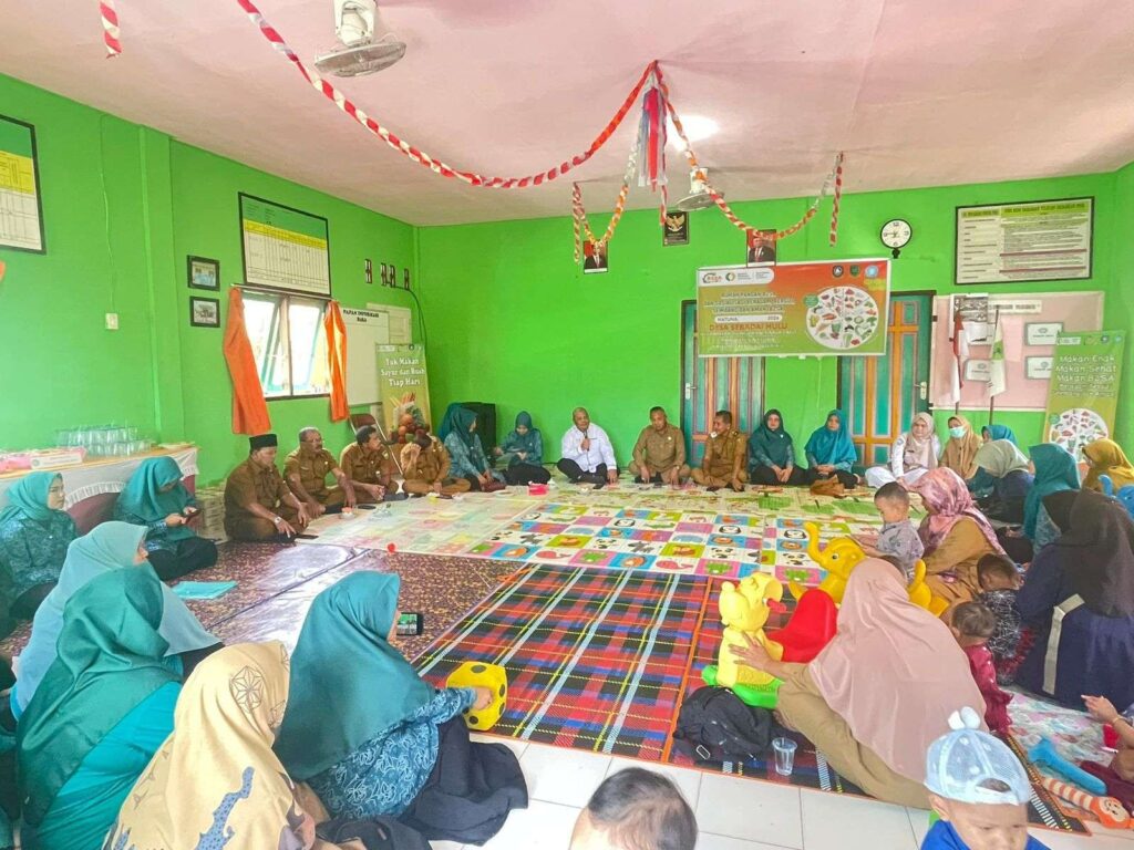 Kegiatan Sosialisasi B2SA di gedung PKK Desa Sebadai Hulu. Sumber: istimewa.