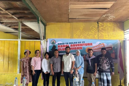 Kegiatan sunatan massal, layanan pengobatan dan pemeriksaan kesehatan gratis di Desa Larike. Sumber : RakyatMaluku.com