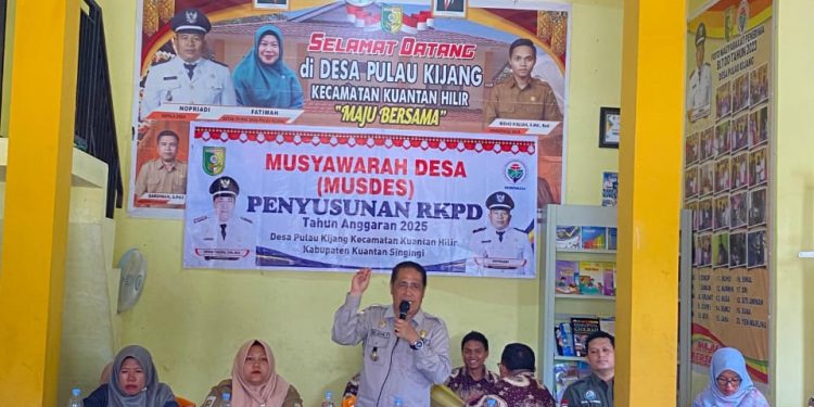 Musyawarah Desa RKPDes di Kantor Desa Pulau Kijang. Sumber: riaulantang.com