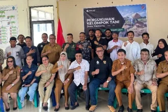 Pengukuhan kelompok tani Desa Waiheru. Sumber : Tribun-Maluku.com