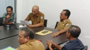 Direktur PUKAT dan YGHL. Sumber: Istimewa