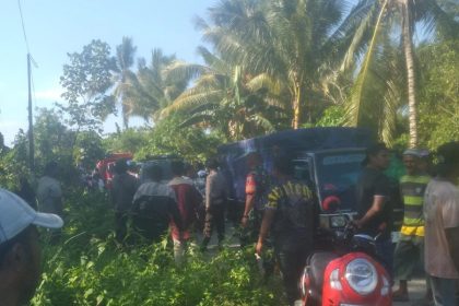 Kondisi Pemblokiran Jalan Piru-Luhu. Sumber : kabartimurnews.com