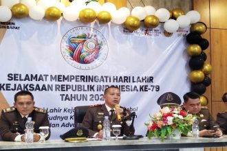 Kejaksaan Negeri Pangkalan Bun saat menyampaikan rilis diamankan tersangka J tindak pidana korupsi.
