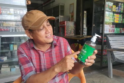 Pemerintah Desa Purwodadi Bagikan Sabun Ecoenzim Secara Cuma-Cuma. Sumber Foto: Pemerintah Desa Purwodadi