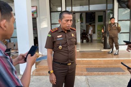 Kepala Cabang Kejaksaan Negeri (Kacabjari) Talang Padang Topo, Dasawulan. Sumber: koransinarpagijuara.com