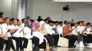 Sejumlah kepala desa hingga OPD Lingkup Pemda Lotim saat menghadiri Workshop Evaluasi Pengelolaan Keuangan dan Pembangunan Desa,. Sumber: Tribun Lombok