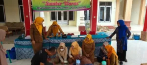 Pemdes Sumberkembar bersama puskesmas setempat menggelar program Posyandu Jiwa di balai desa setempat. Sumber : indah/jprm