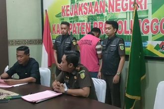 Hartono, eks Kades Sidodadi, Kab Probolinggo tersangka korupsi dana desa. Sumber : M Rofiq/detikJatim)