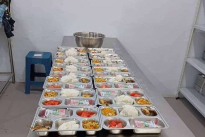 Menu uji coba makan siang bergizi di Desa IV Suku Menanti. Sumber: Istimewa