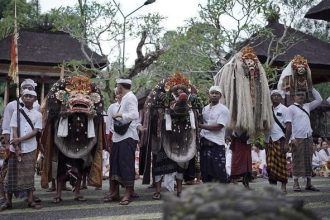 Ilustrasi Salah satu kegiatan adat di Desa Adat Padangtegal. Sumber Foto : Detikbali
