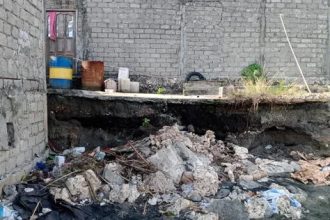 Kondisi talut penahan ombak di Desa Joubela. Sumber : Suaraternate.com
